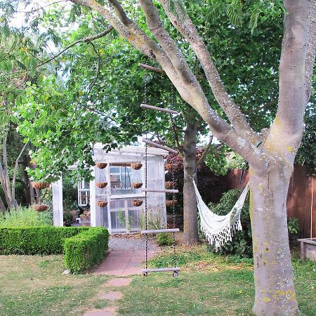 Bed and Breakfast The Old Vicarage Studio à Amberley Extérieur photo