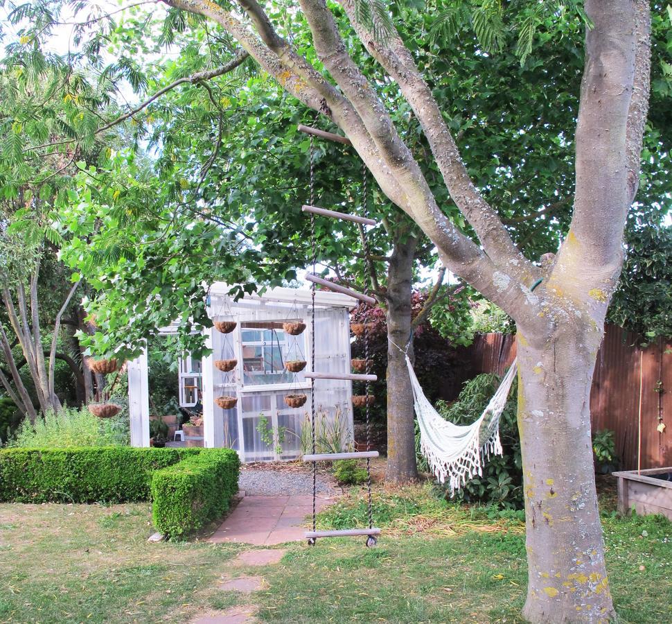 Bed and Breakfast The Old Vicarage Studio à Amberley Extérieur photo